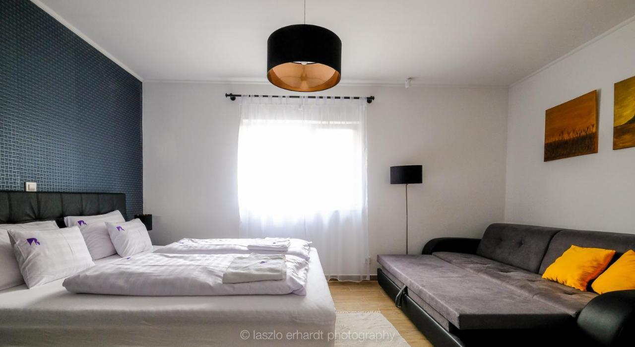 Ciprus Porta Apartmanok Balatonkenese Exterior foto